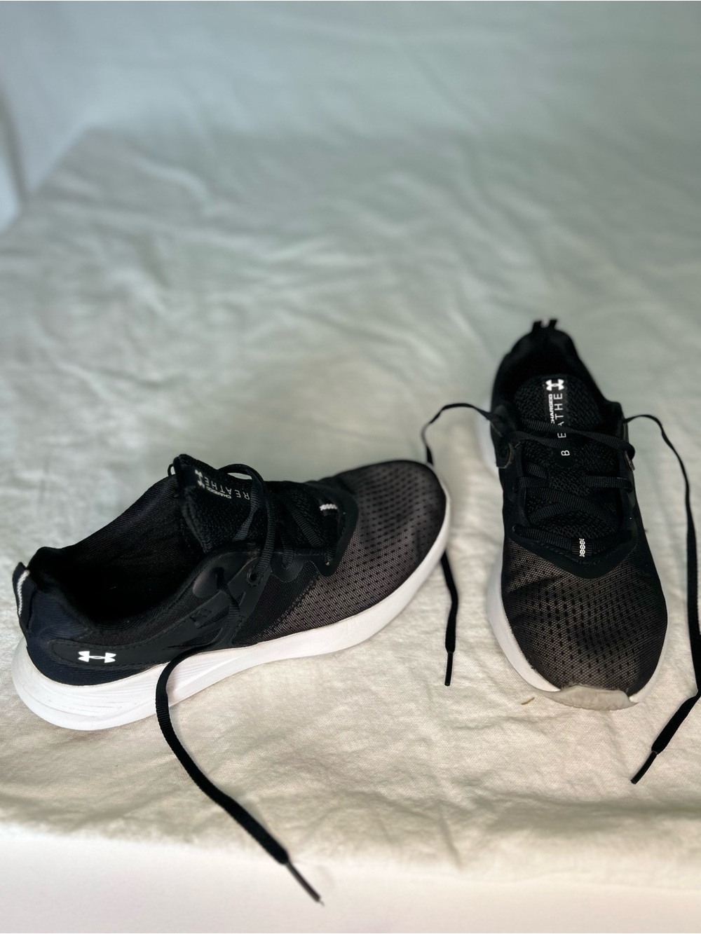 Under Armour Women’s Charged Breathe TR 2 Training Shoes – Black/White Size 6.5